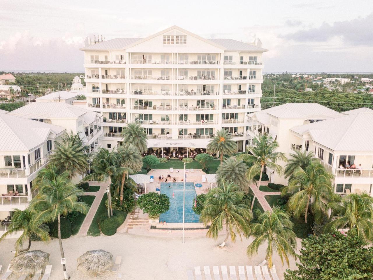 Caribbean Club Boutique Hotel, Grand Cayman Dog City Exterior foto