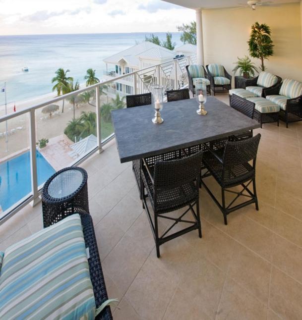 Caribbean Club Boutique Hotel, Grand Cayman Dog City Exterior foto